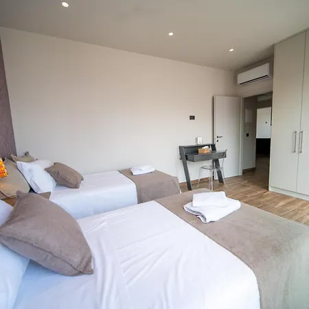 Luxury House - Center - Sleeps 8 Casa vacanze Hersonissos (Crete)