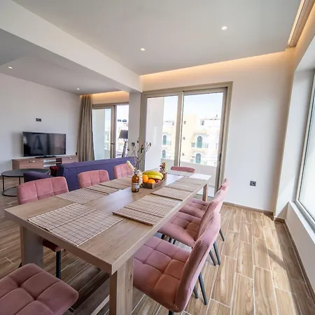 Luxury House - Center - Sleeps 8 * Hersonissos (Crete)