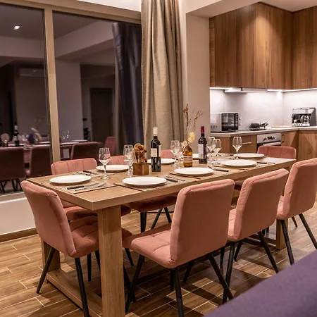 Luxury House - Center - Sleeps 8 Holiday home Hersonissos (Crete)