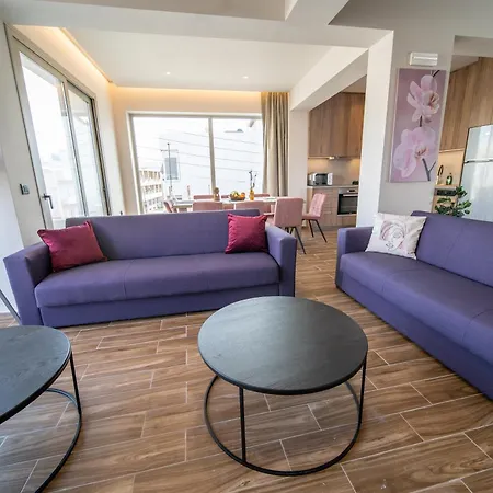Luxury House - Center - Sleeps 8 Holiday home