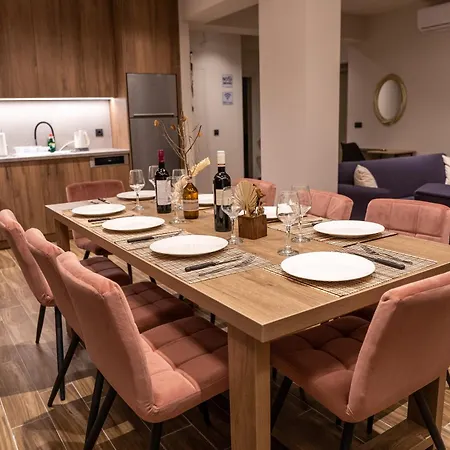 Holiday home Luxury House - Center - Sleeps 8